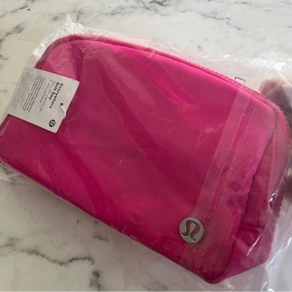 NWT Lululemon Sonic Pink Everywhere Belt Bag 1L - Picture 6 of 11